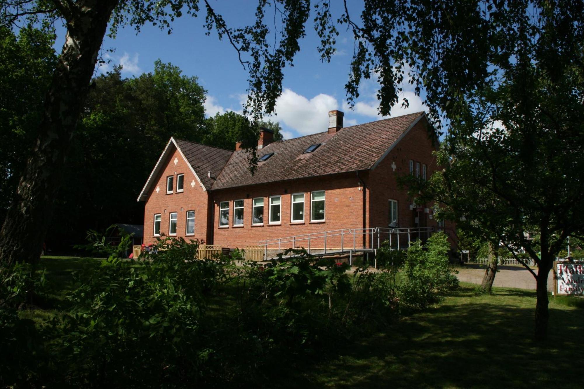 Hallandsasen Hostel Hjarnarp Bagian luar foto